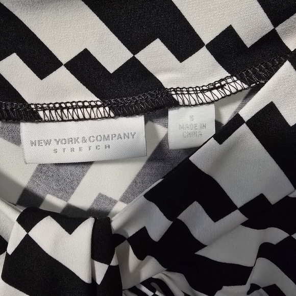 New York & Company Black and White Blouse - Picture 7 of 9